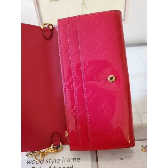Louis Vuitton Vernis Sarah Chain wallet - Picture 14 of 16